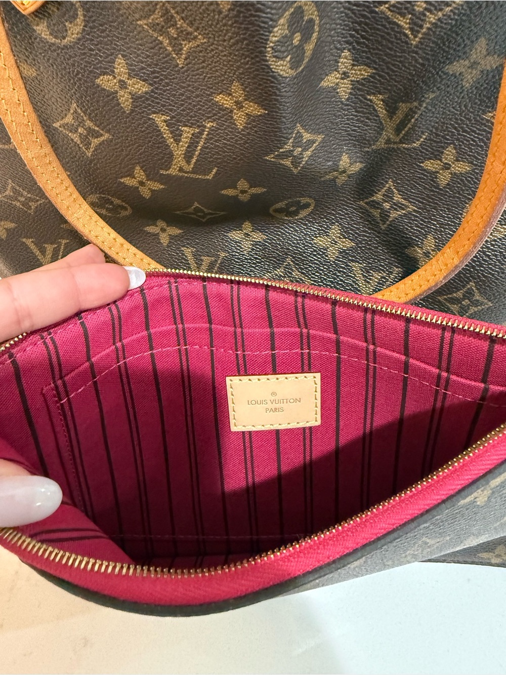 Louis Vuitton Monogram Canvas Tote with Pink Interior - Picture 5 of 6